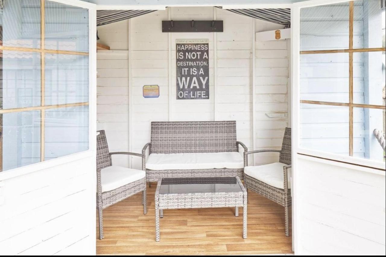 Whitby Boutique - Mast Cottage Exterior photo